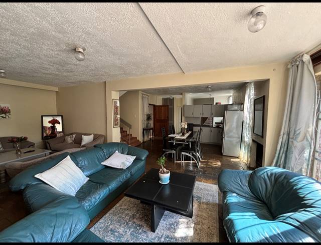 4 BEDROOM TOWNHOUSE FOR SALE IN ARCADIA